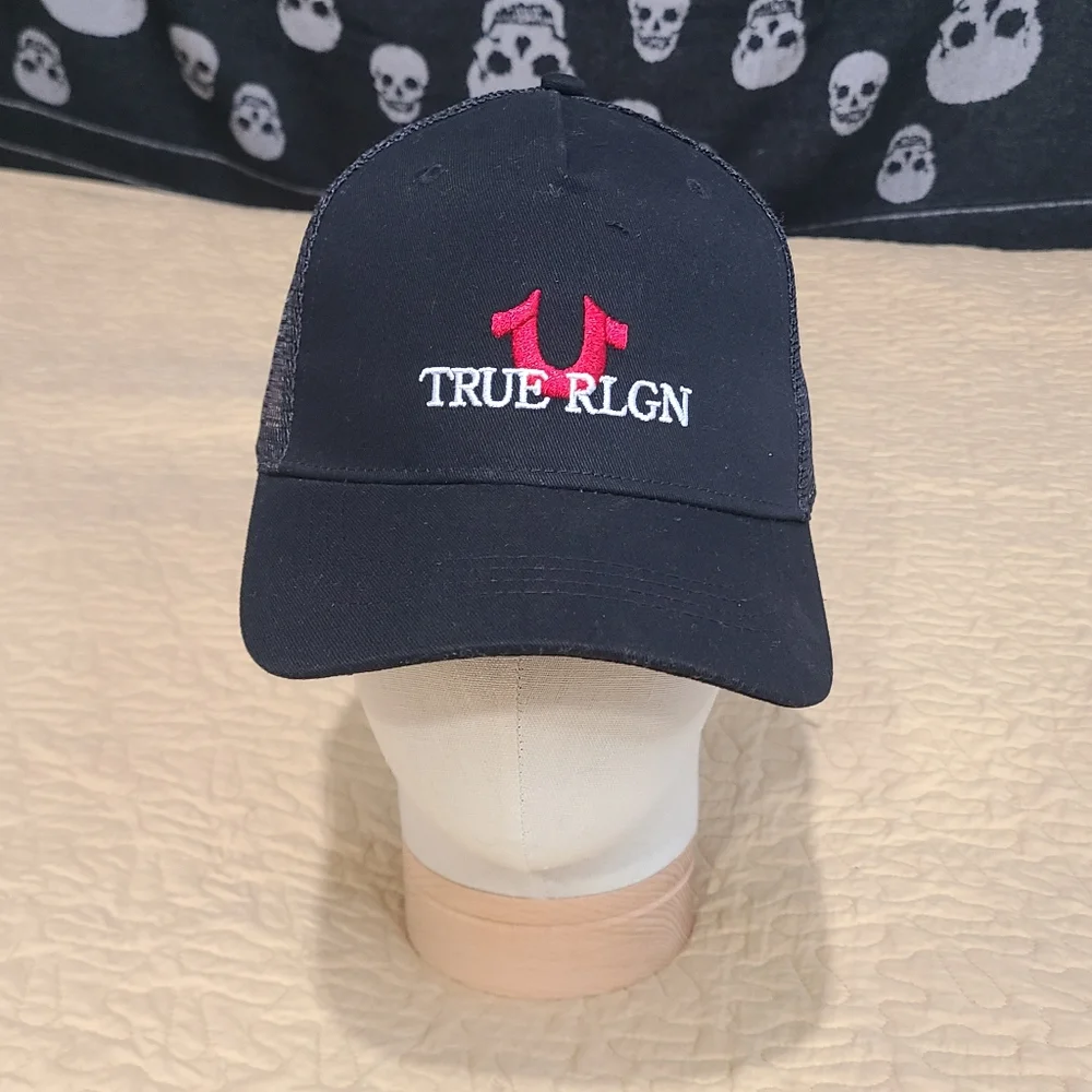 True Religion embroidered trucker hat - Picture 2 of 8